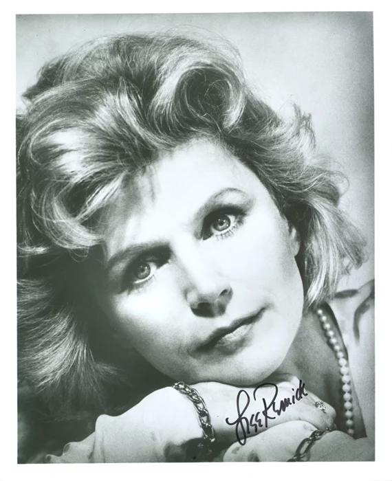 Lee Remick autograph