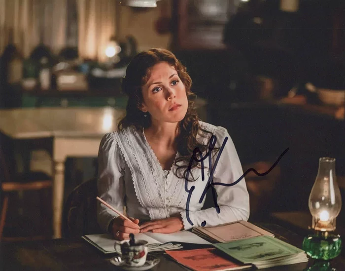 Erin Krakow autograph