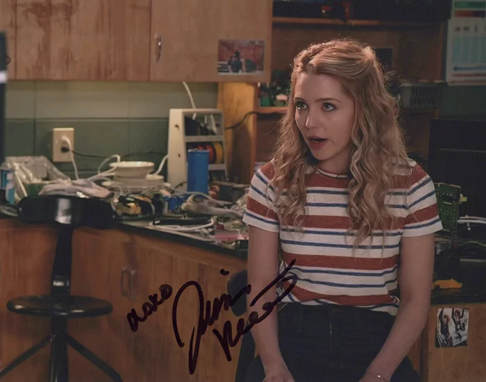 Jessica Rothe autograph