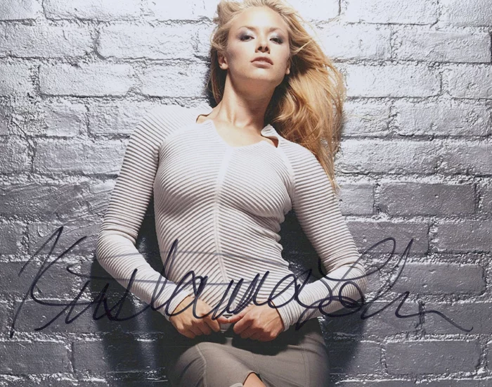 Kristanna Loken autograph