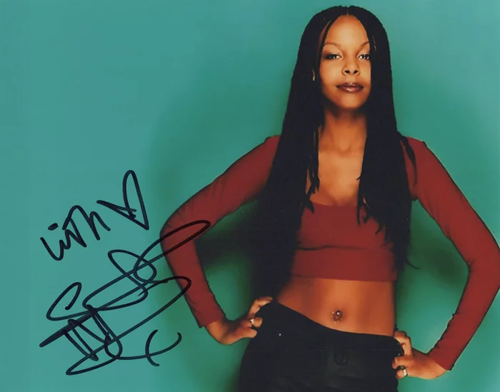 Samantha Mumba autograph