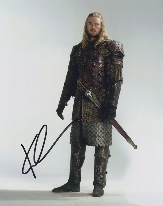 Karl Urban autograph