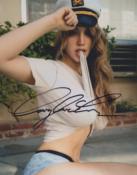 Caylee Cowan autograph