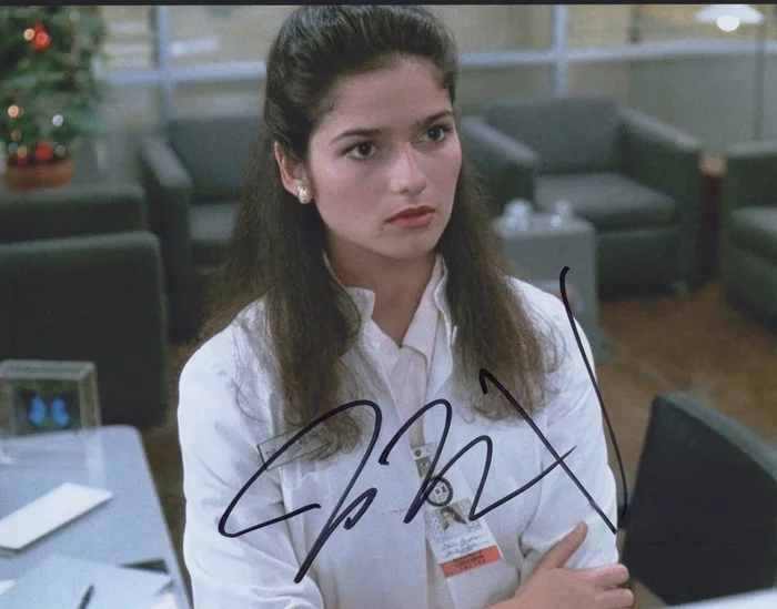 Jill Hennessy autograph