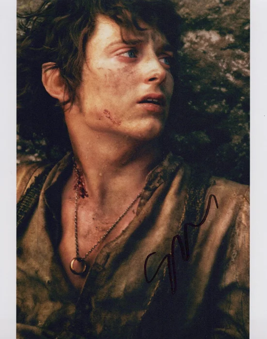 Elijah Wood autograph