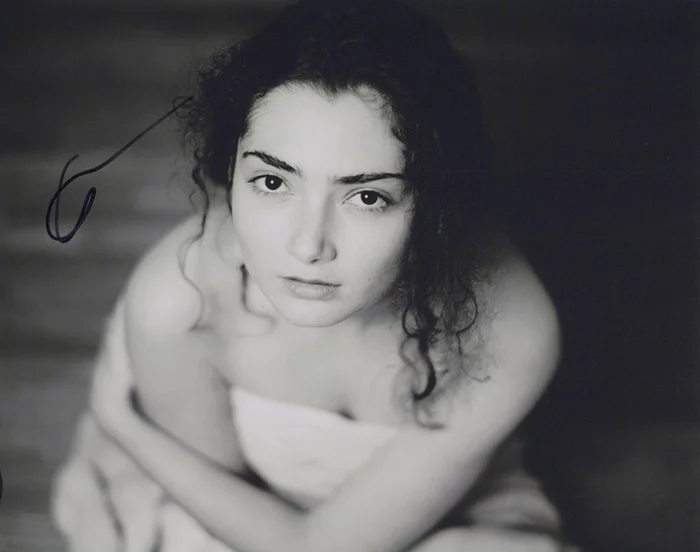 Emily Robinson autograph