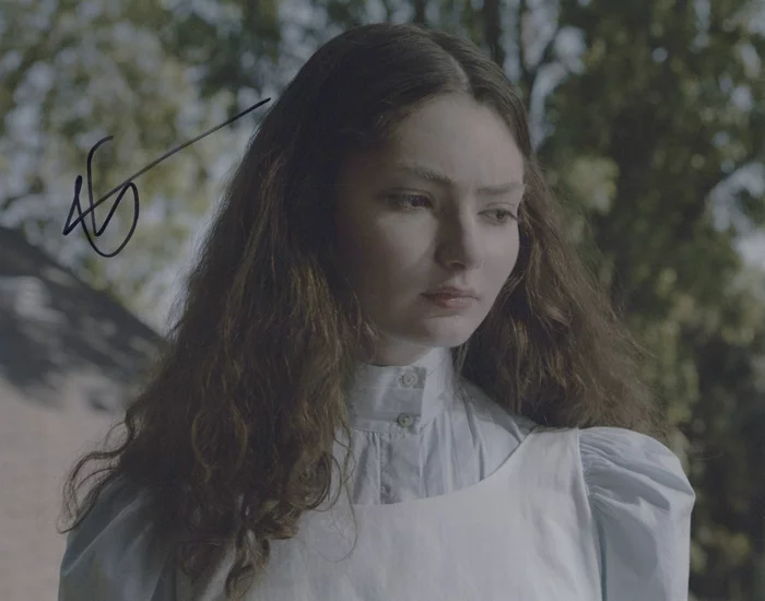 Emily Robinson autograph