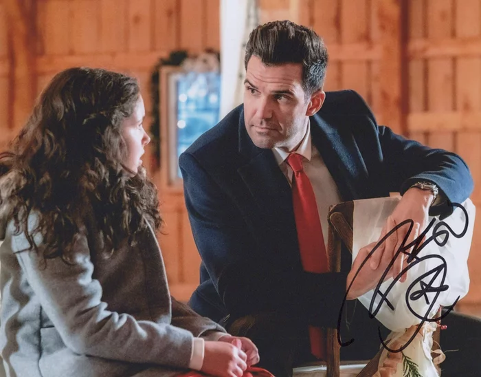 Benjamin Ayres autograph