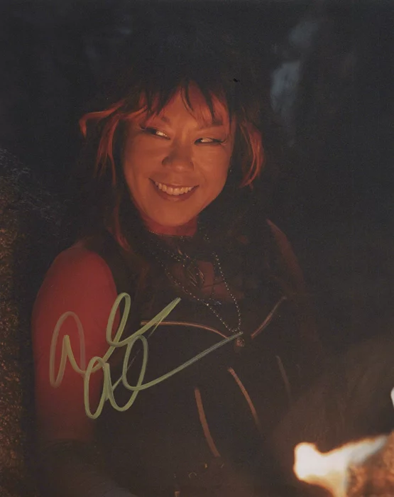 Ali Ahn autograph