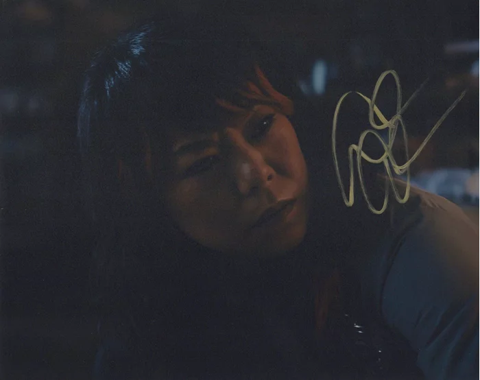 Ali Ahn autograph