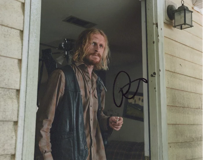 Austin Amelio autograph