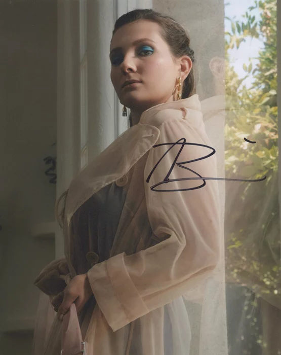 Abigail Breslin autograph