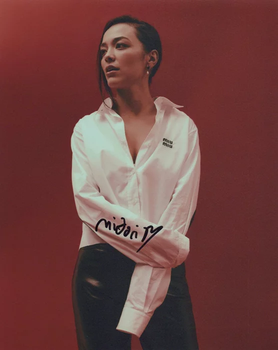 Midori Francis autograph