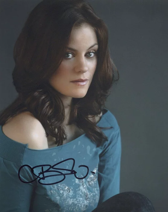 Cassidy Freeman autograph