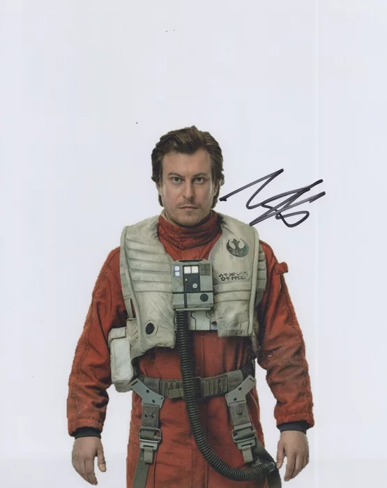 Noah Segan autograph