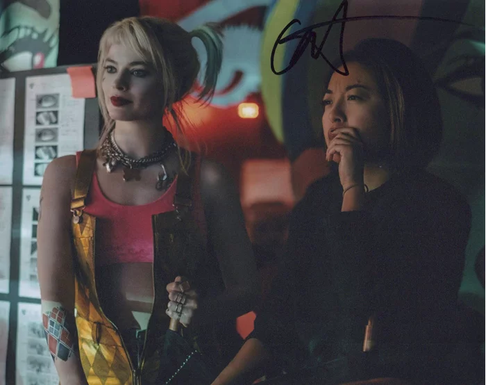 Cathy Yan autograph