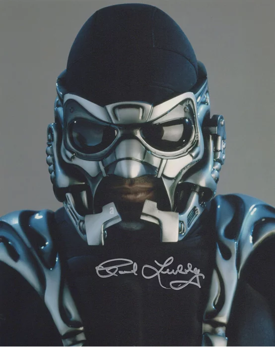 Carl Lumbly autograph