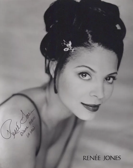 Renee Jones autograph