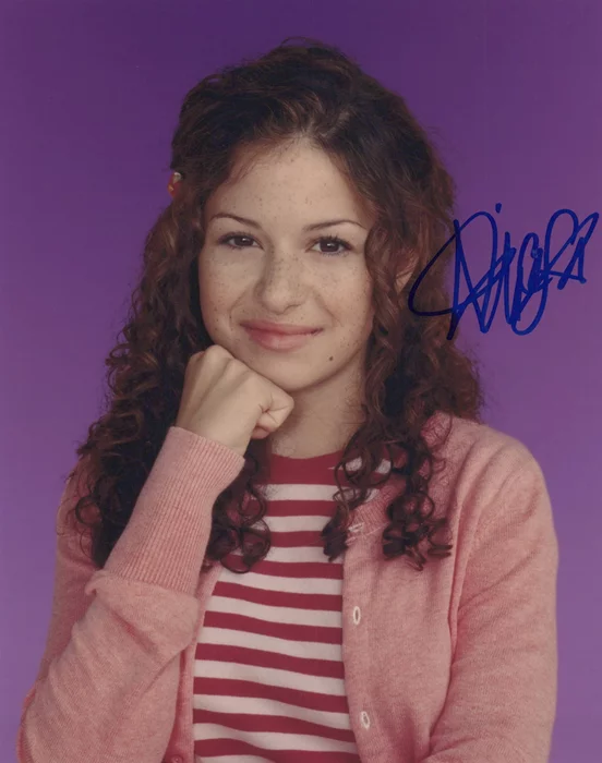 Alia Shawkat autograph