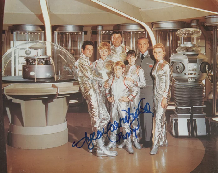 Angela Cartwright autograph