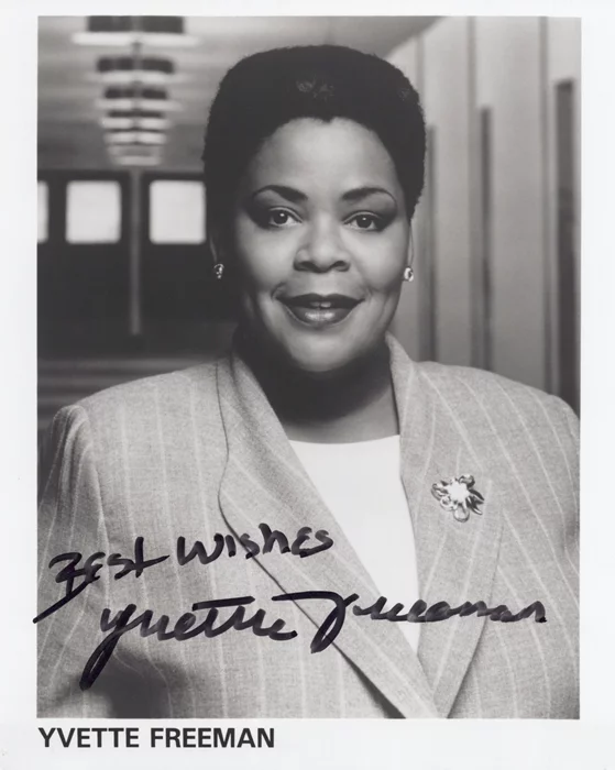 Yvette Freeman autograph