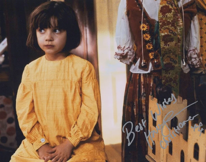 Holly Gibbs autograph