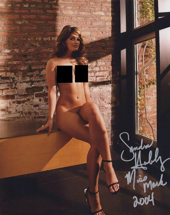 Sandra Hubby autograph