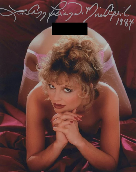 Lesa Ann Pedriana autograph