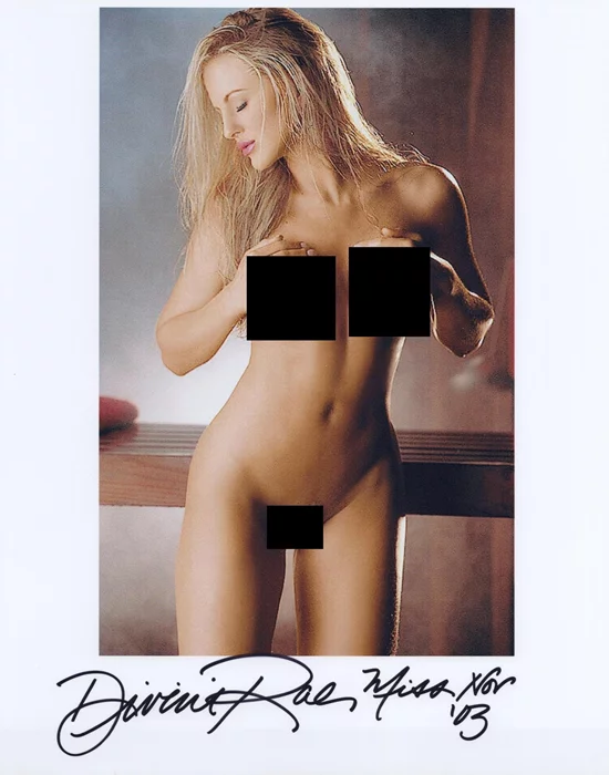 Divini Rae autograph