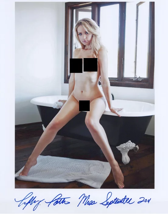 Tiffany Toth autograph