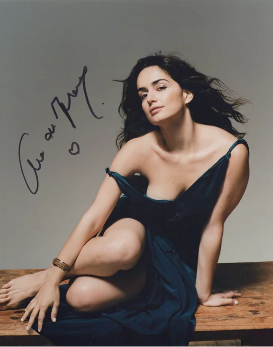 Ana de la Reguera autograph