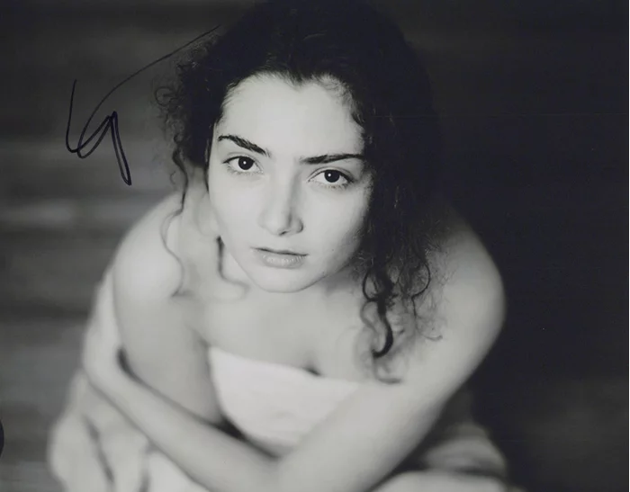 Emily Robinson autograph
