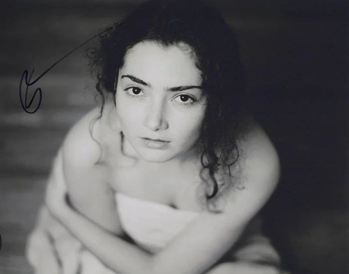 Emily Robinson autograph
