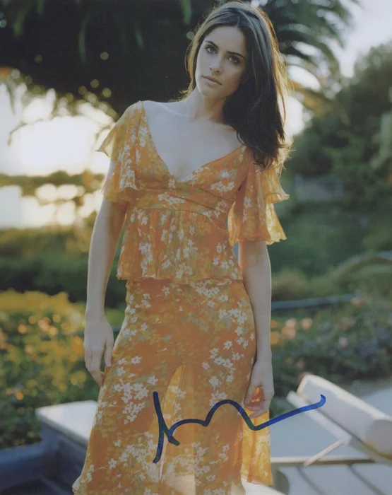 Amanda Peet autograph