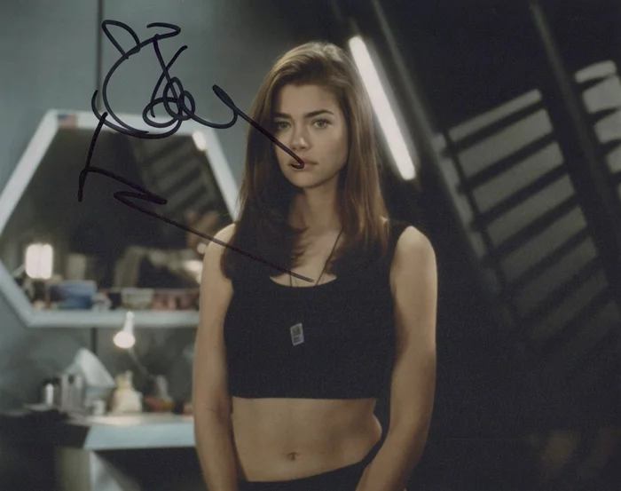 Denise Richards autograph