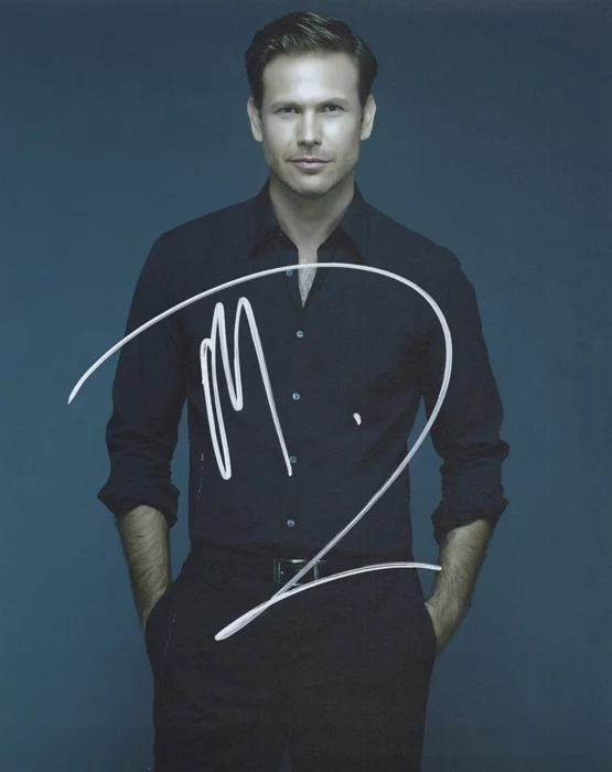 Matthew Davis autograph