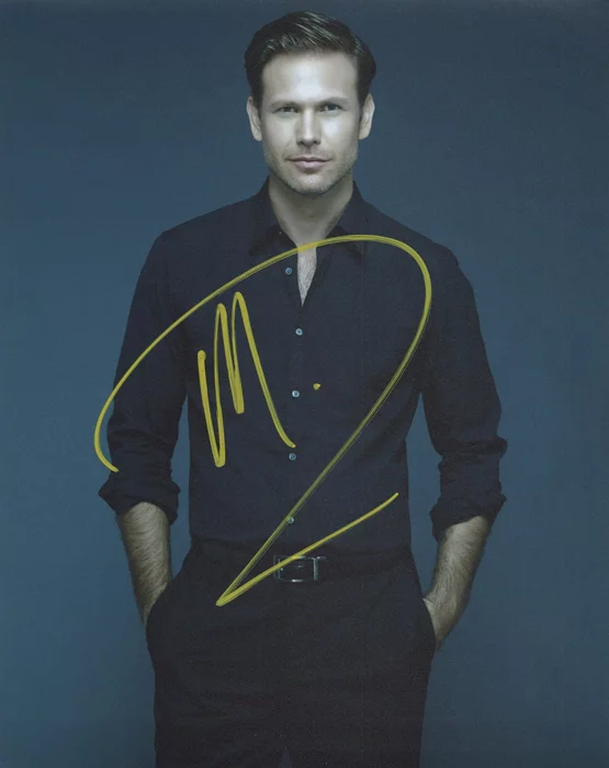 Matthew Davis autograph
