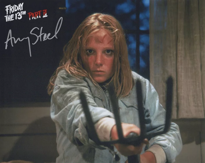Amy Steel autograph