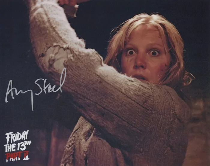 Amy Steel autograph