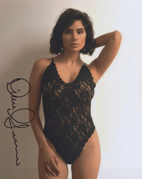 Diane Guerrero autograph