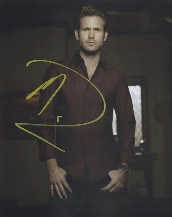 Matthew Davis autograph