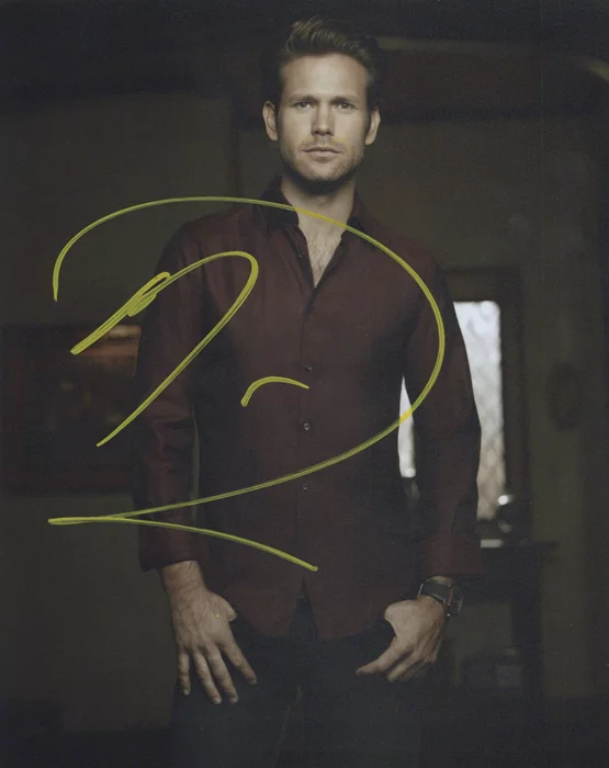 Matthew Davis autograph