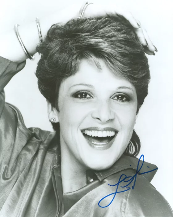 Linda Lavin autograph