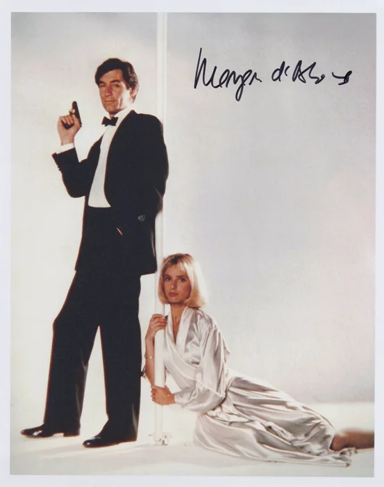 Maryam D'Abo autograph