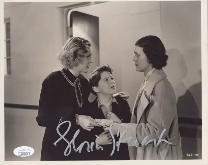 Gloria Stuart autograph