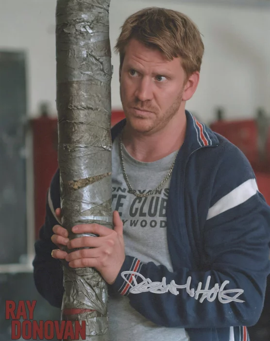 Dash Mihok autograph