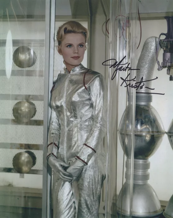 Marta Kristen autograph