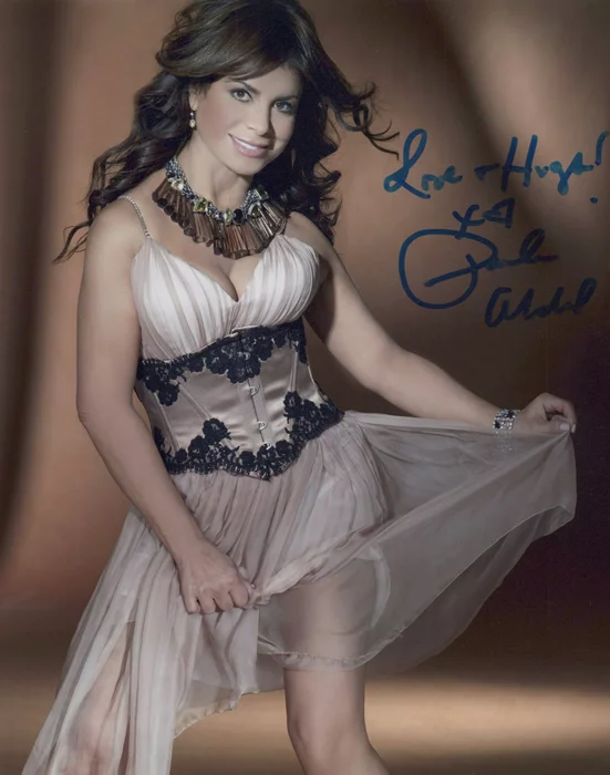 Paula Abdul autograph