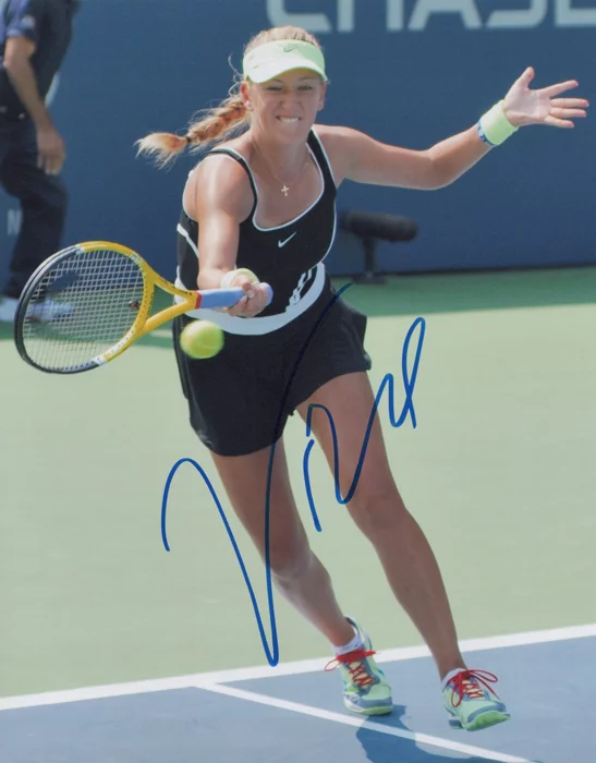 Victoria Azarenka autograph