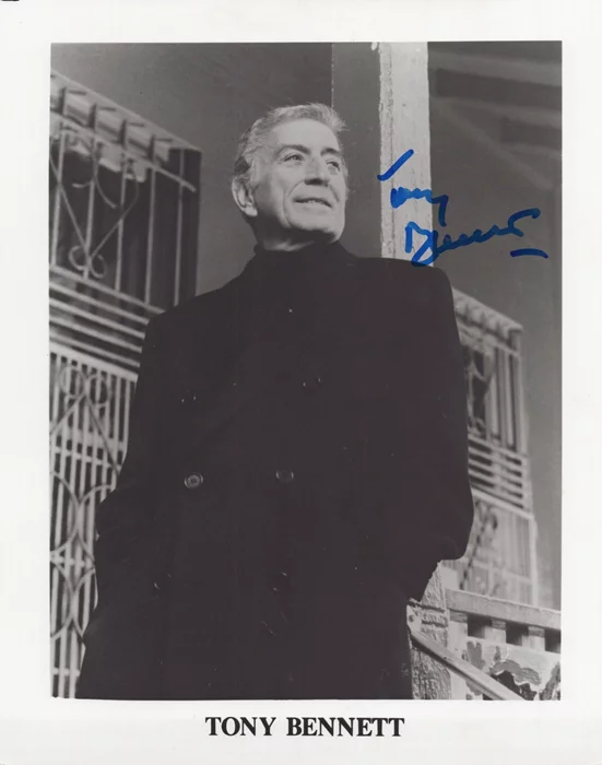 Tony Bennett autograph
